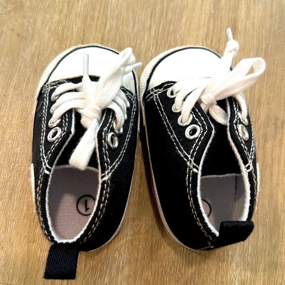 Newborn Baby Canvas Shoes - Excellent condition!